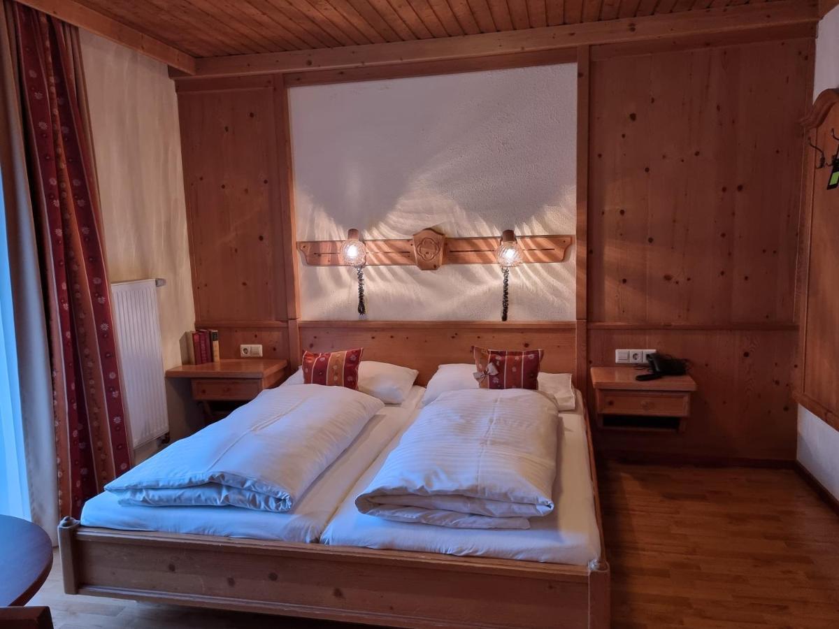 Karnischer Hof Sankt Stefan an der Gail Buitenkant foto